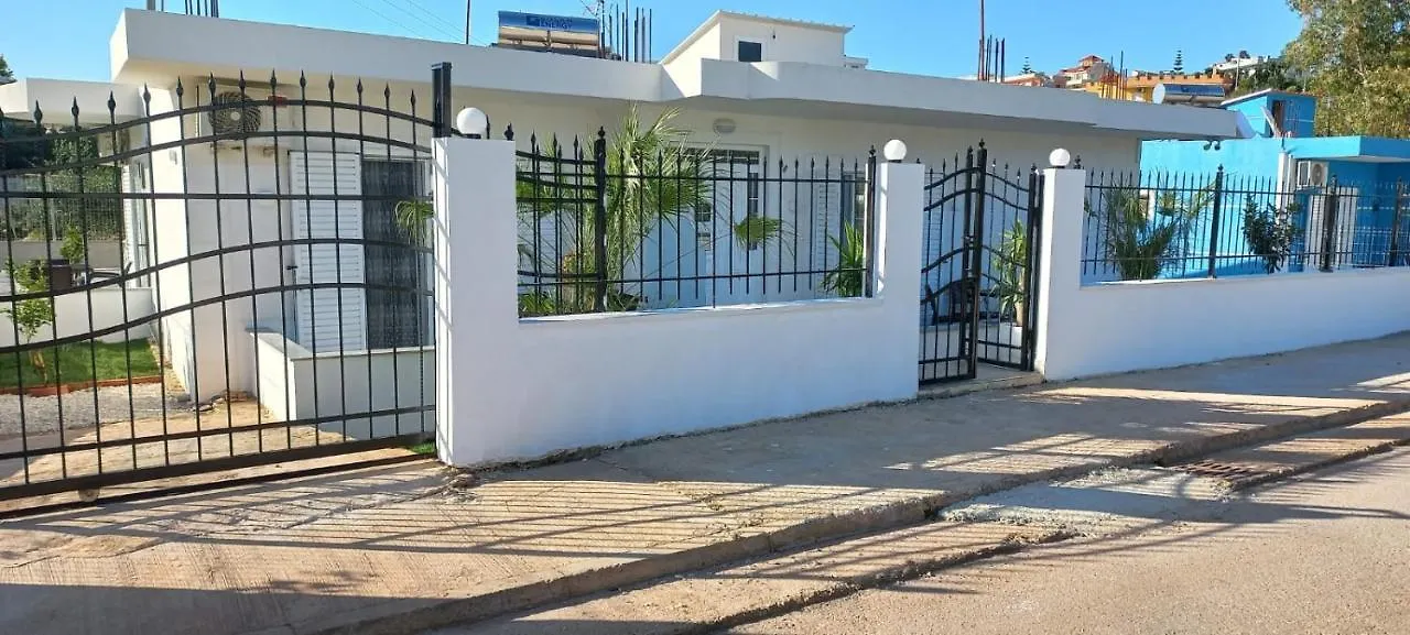 Arjan Dyli Guesthouse Ksamil 0*,  Albánia