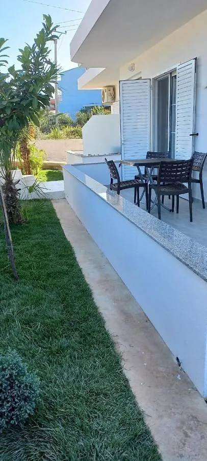 Arjan Dyli Guesthouse 사밀 게스트하우스