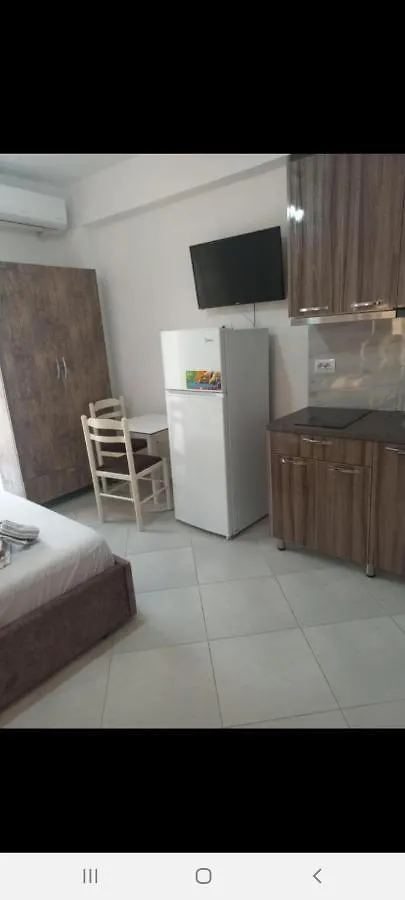 게스트하우스 Arjan Dyli Guesthouse 사밀