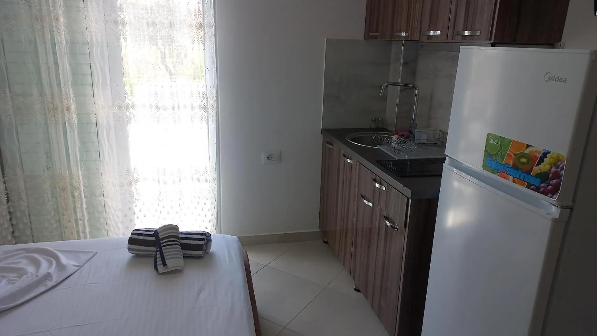 Arjan Dyli Guesthouse 사밀 게스트하우스